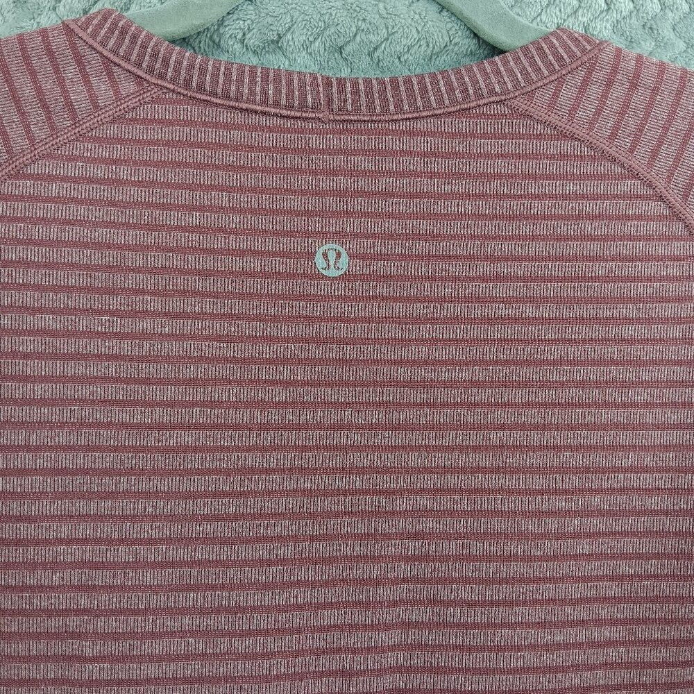 LULULEMON Swiftly Tech Long Sleeve Crew Striped Heathered Bordeaux Drama Size 10 - Picture 4 of 5